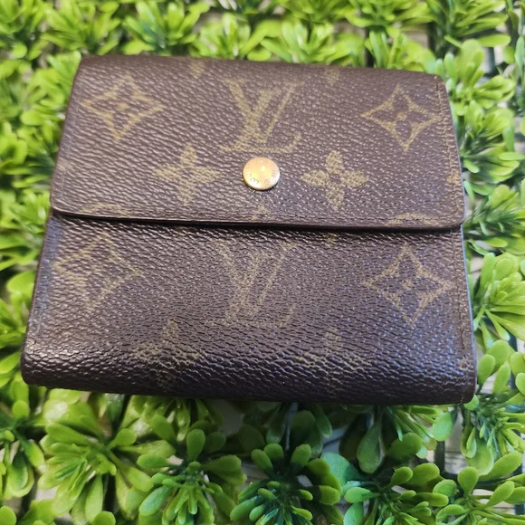 Louis Vuitton double snap compact wallet - Picture 4 of 15